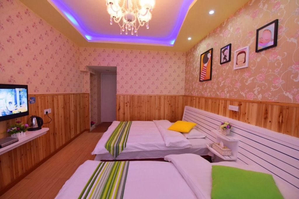 Wuzhen HE & SHE Inn