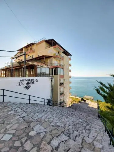Design Sea View Apartment