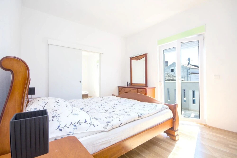 Villa With 5 Bedrooms in Pomer, With Private Pool, Enclosed Garden and