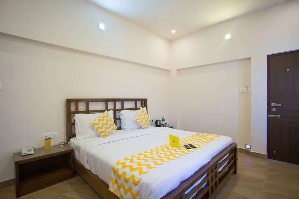 FabHotel SRJs Thaneesh Southwick