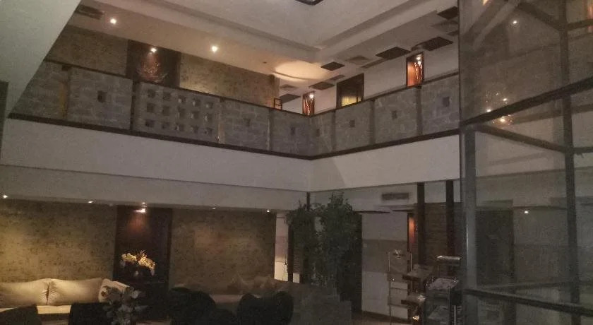 17 Degrees Hotel