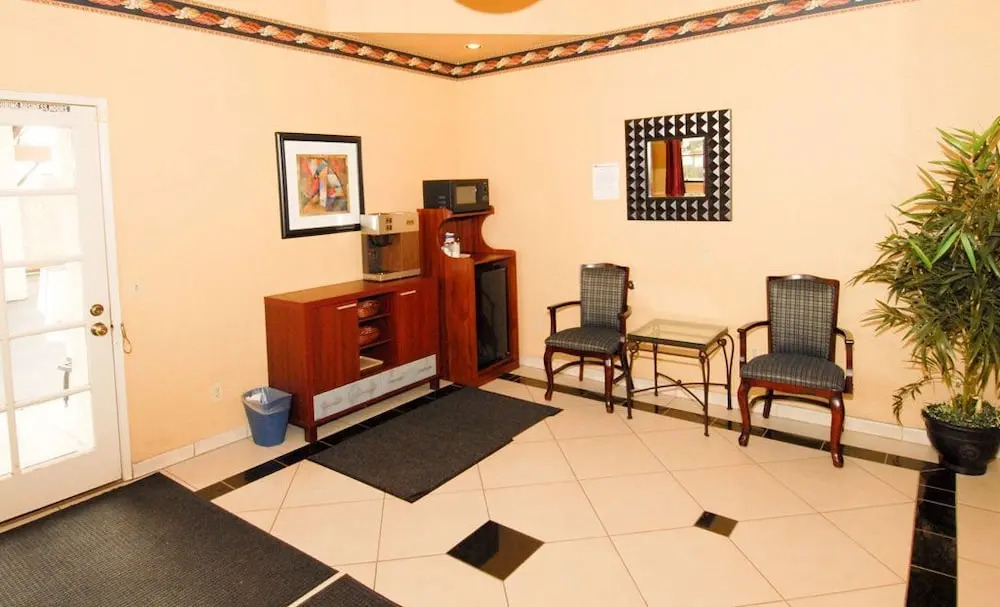 Regency Hotel - Moreno Valley
