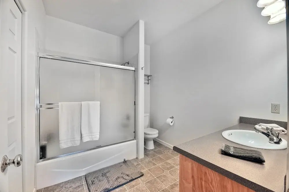 230 4th Street