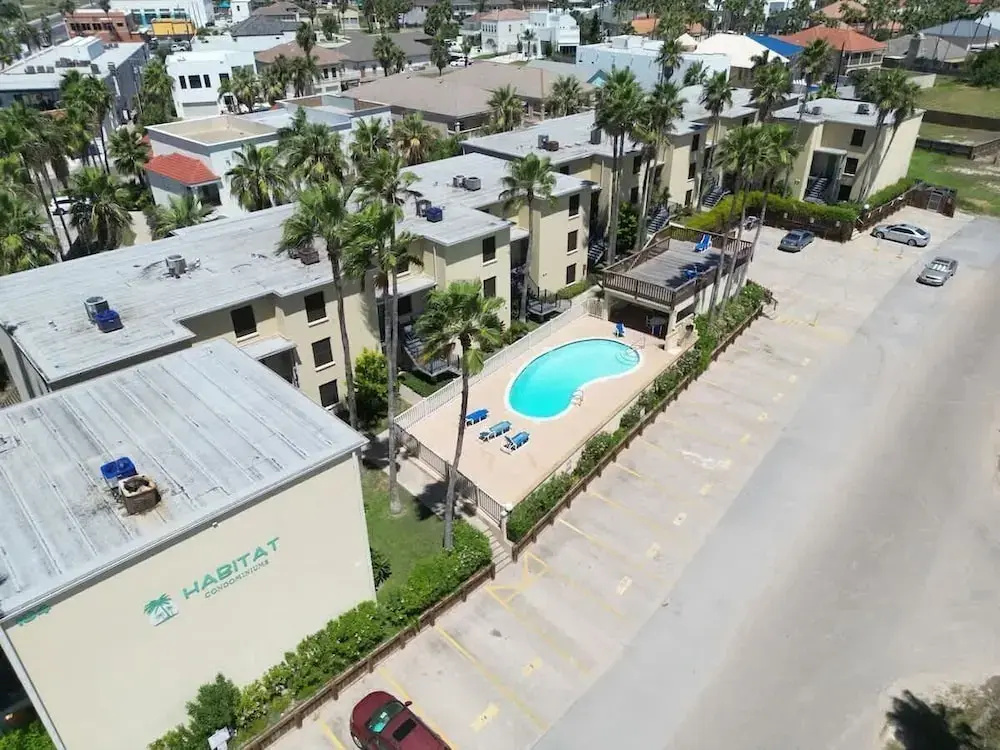 2 Levels Pool Near Beach 2 Patios 2 Bedroom Apts