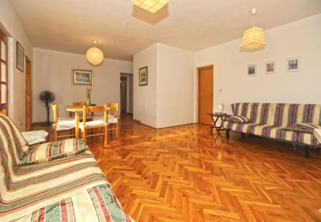 Apartments Josip