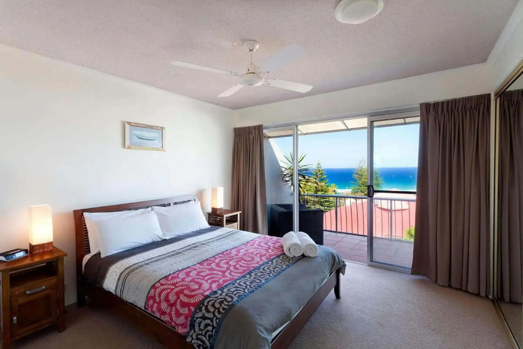 12 Cascades Top Floor Apartment In Prime Position