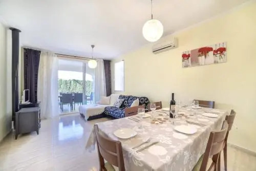 Bungalow Rosa - PlusHolidays