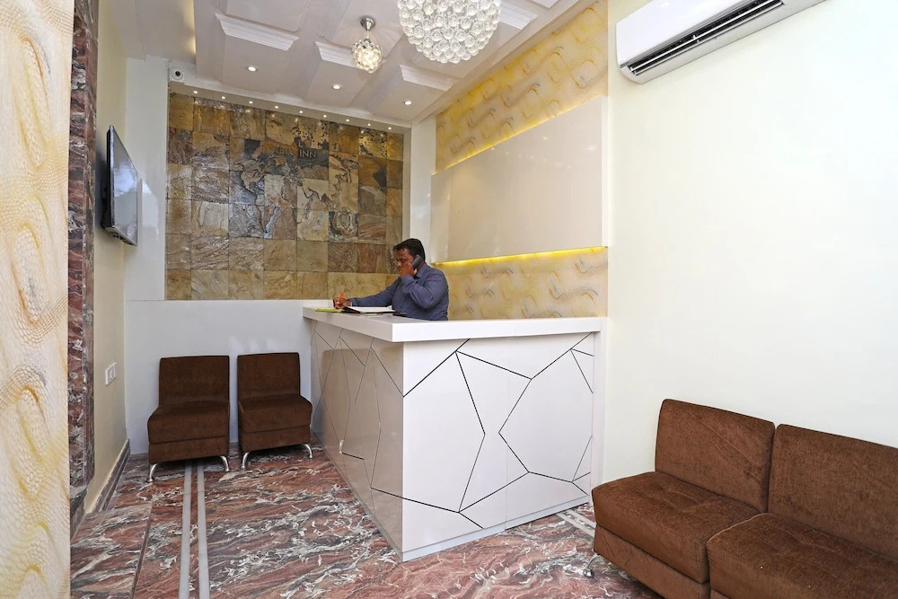 Super Hotel O ABIS INN Hotel Near Dhakuria Manipal Hospital