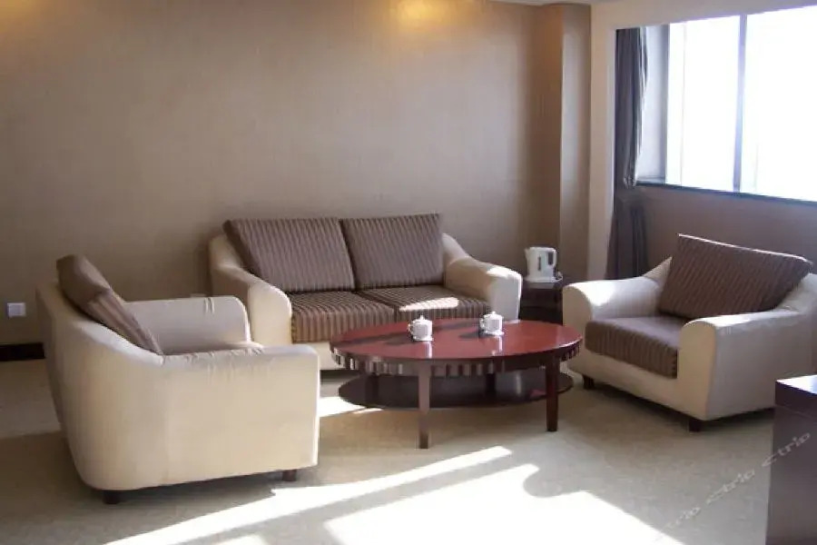Glory Grand Hotel