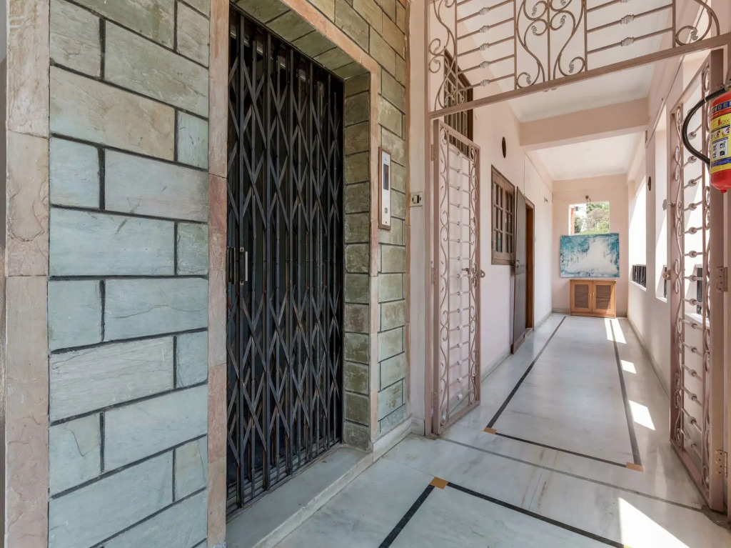 Valley View Apartments by OYO Rooms