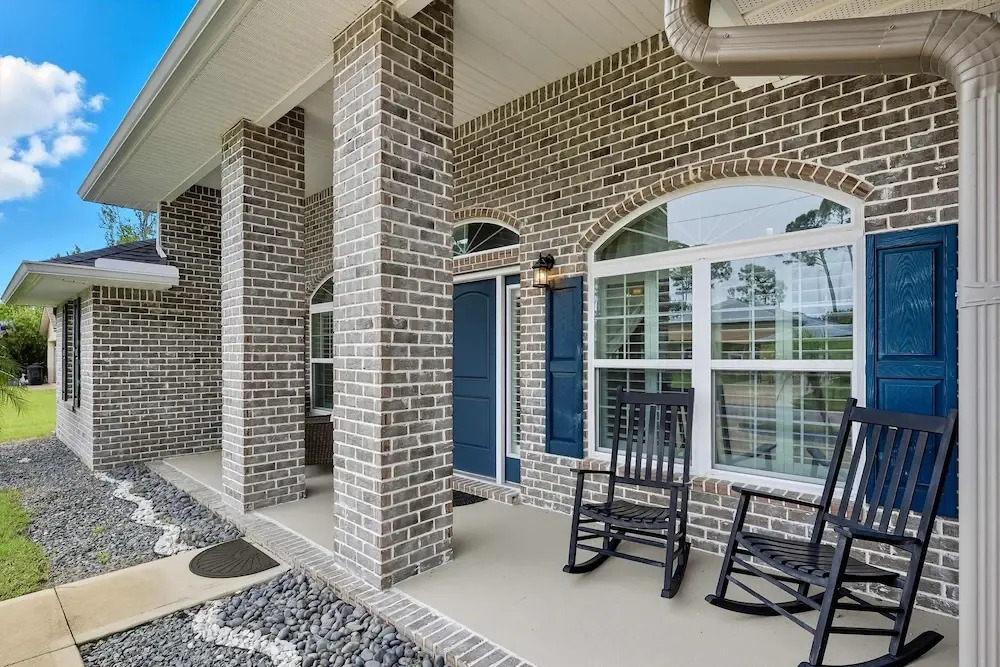 Modern 4BR Retreat Near Beach Heated Pool