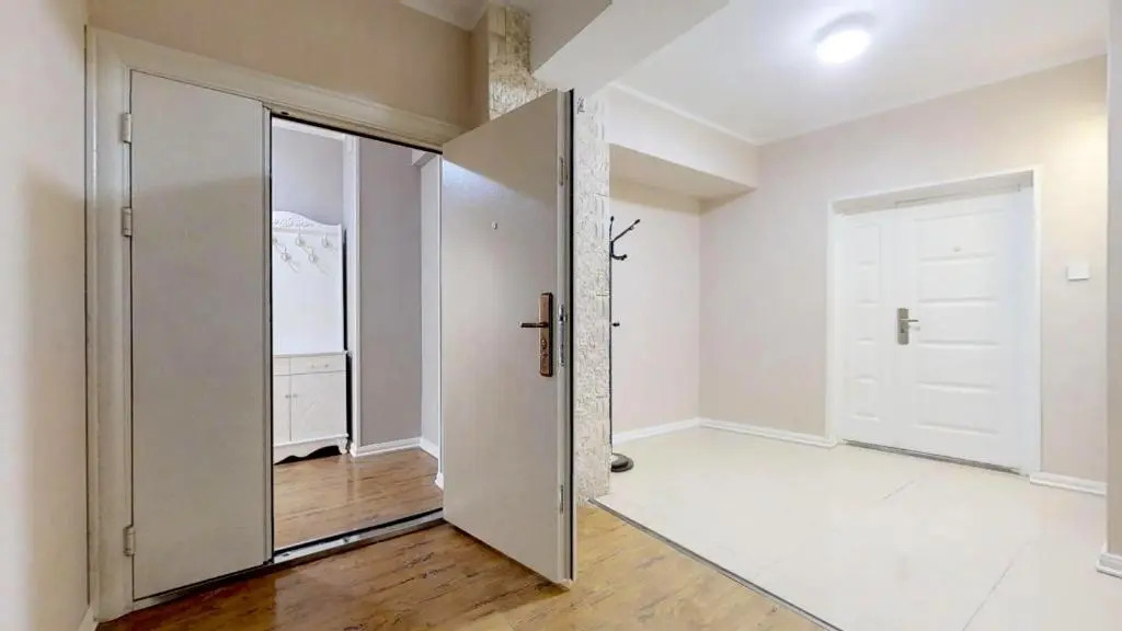 125m2 new apartment, 5 rooms with airport pickup