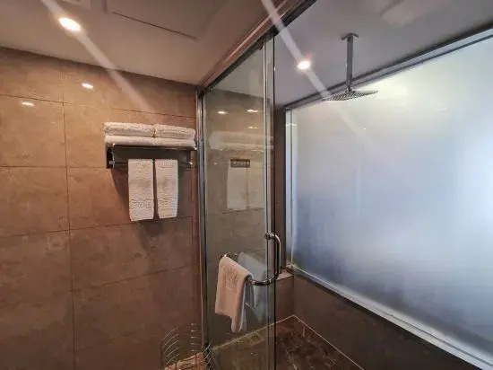 Oriental Earl Hotel (North Road, Gushi)