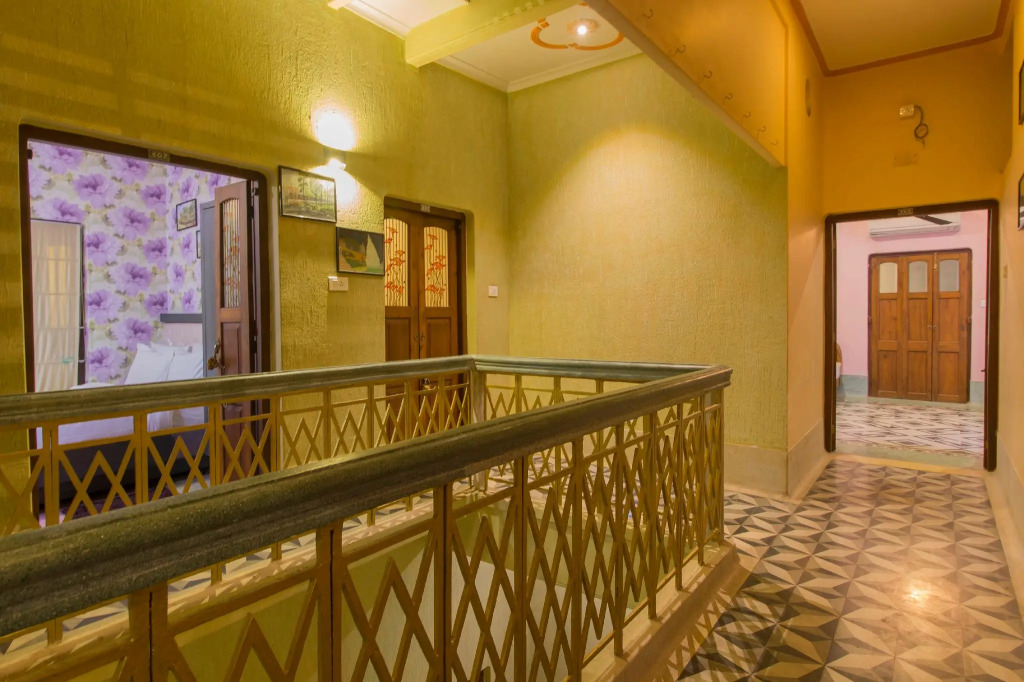 Hotel East View