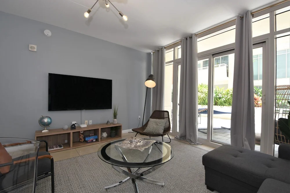 Lovely apt in the heart Midtown