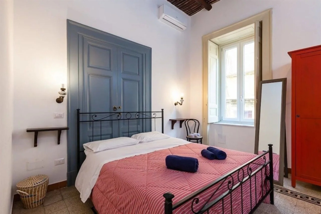 Don Pedro Rooms Vicerè di Toledo in the city center