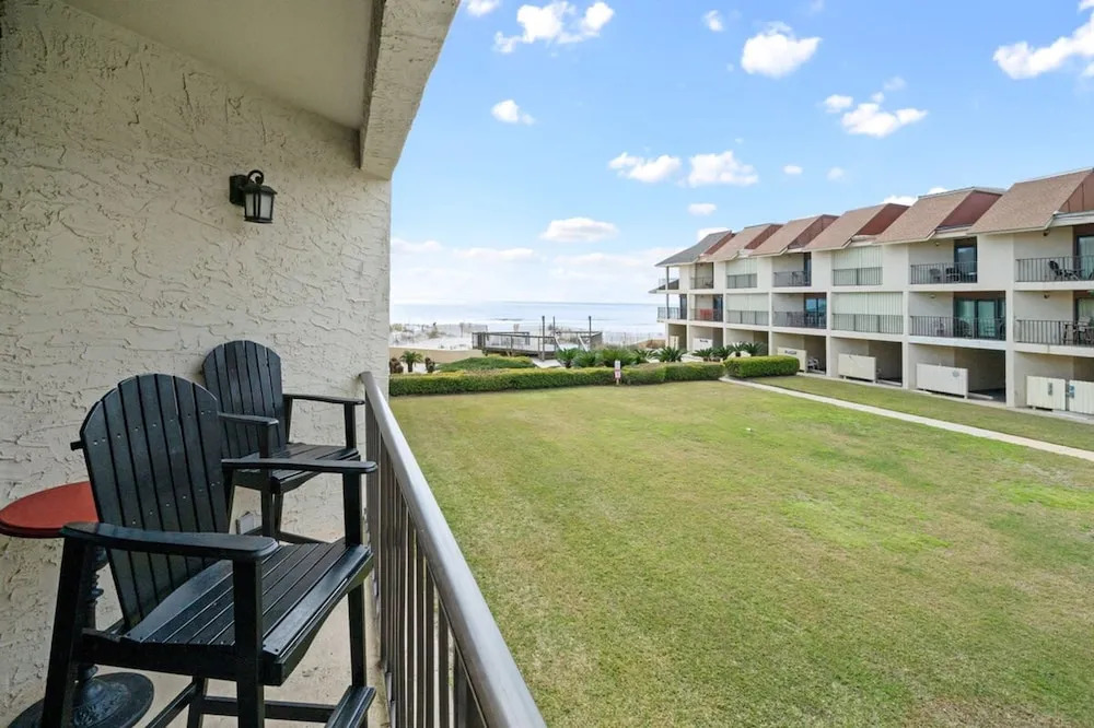Gulfside Townhome 32 Two Bedrooms 2 5 Baths Townhouse w Pool