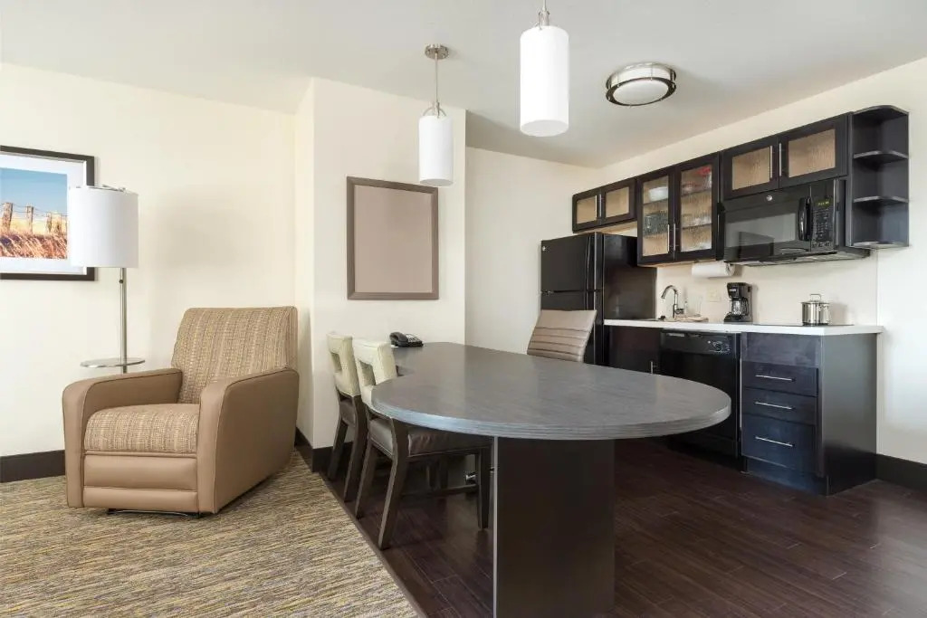 Candlewood Suites Columbia Hwy 63 & I-70 by IHG