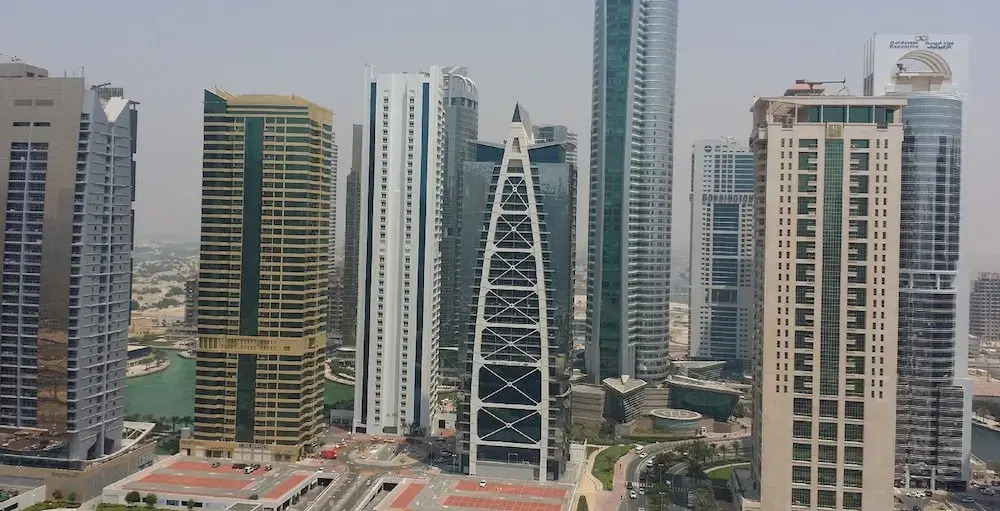Luxury 4BR Apartment in Horizon Towers