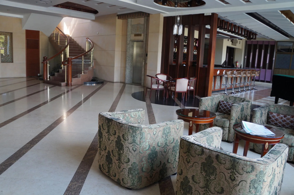 Best Western Plus Paramount Hotel