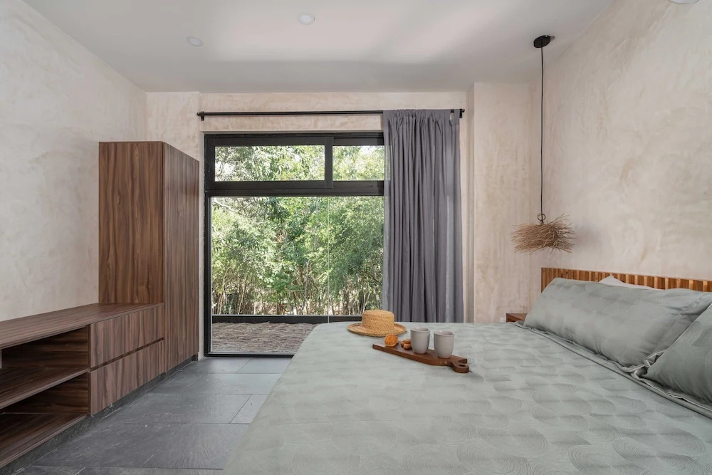 Twelve OClock - Luxury Villas