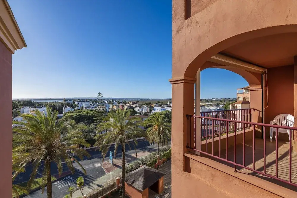 3-bedroom Apartment With Pool