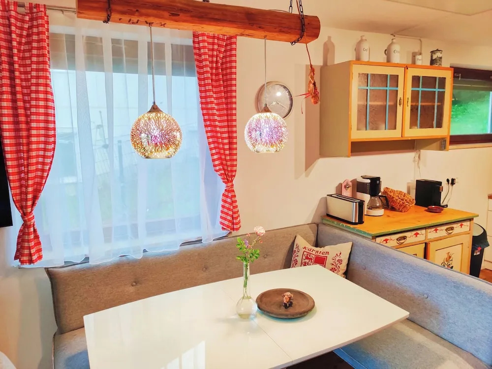 Wellness- Hottub & Sauna- Pet Friendly- Hiking