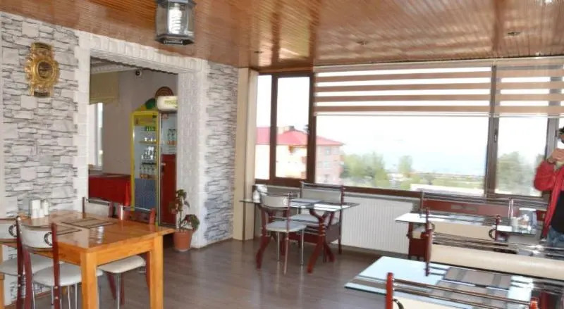 Dinc Hotel