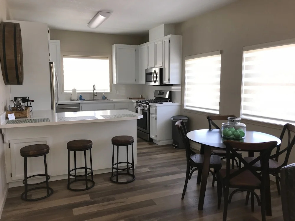 Downtown Suites ONE