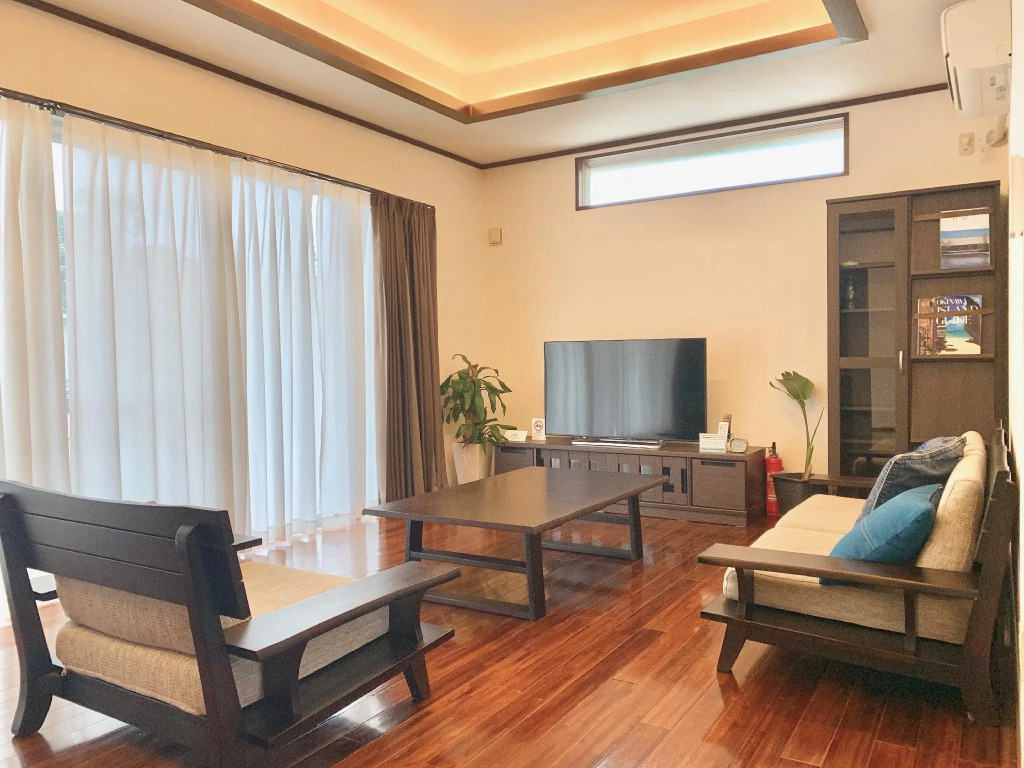 Seven Residence music - 50m to the beach