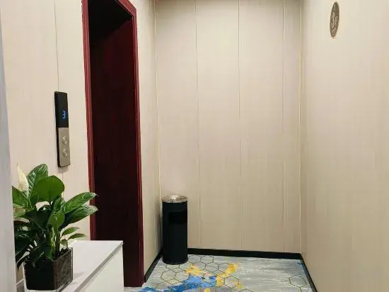 Xiguo Hotel (Huiyou Plaza Branch, Aowei Road, Xiong'an New Area)