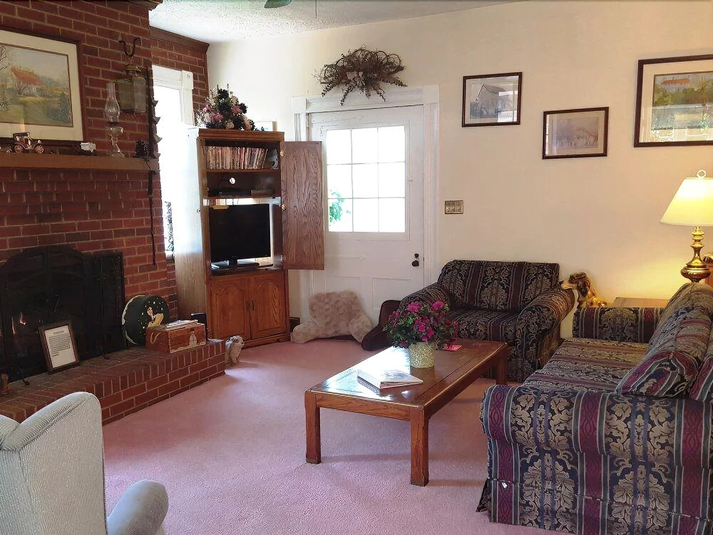 Spring_farm_retreat