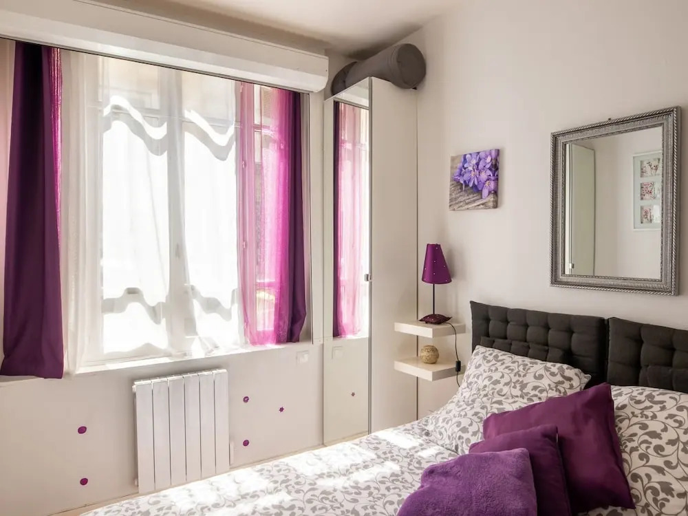 Comfortable, Modernized Apartment bad 300m From the Famous Harbor of Honfleur