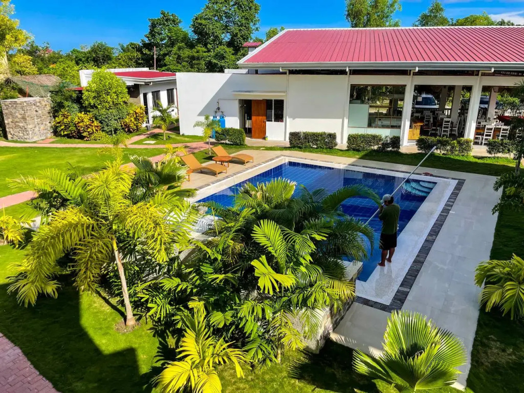 Red Picnic Hostel Panglao