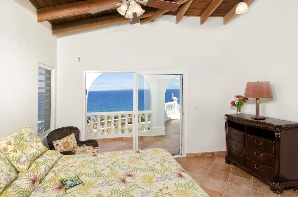 VillaRosa by Island Properties Online
