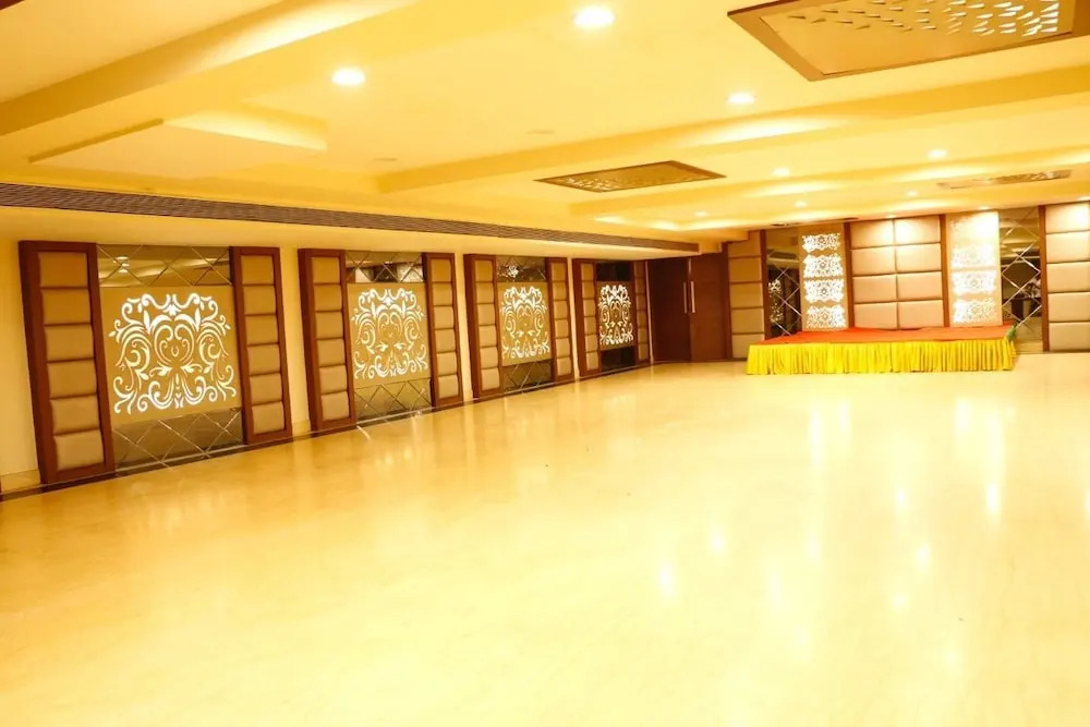 Hotel Shelter