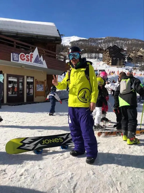 Skis Aux Pieds Station 1800 Dame Blanche