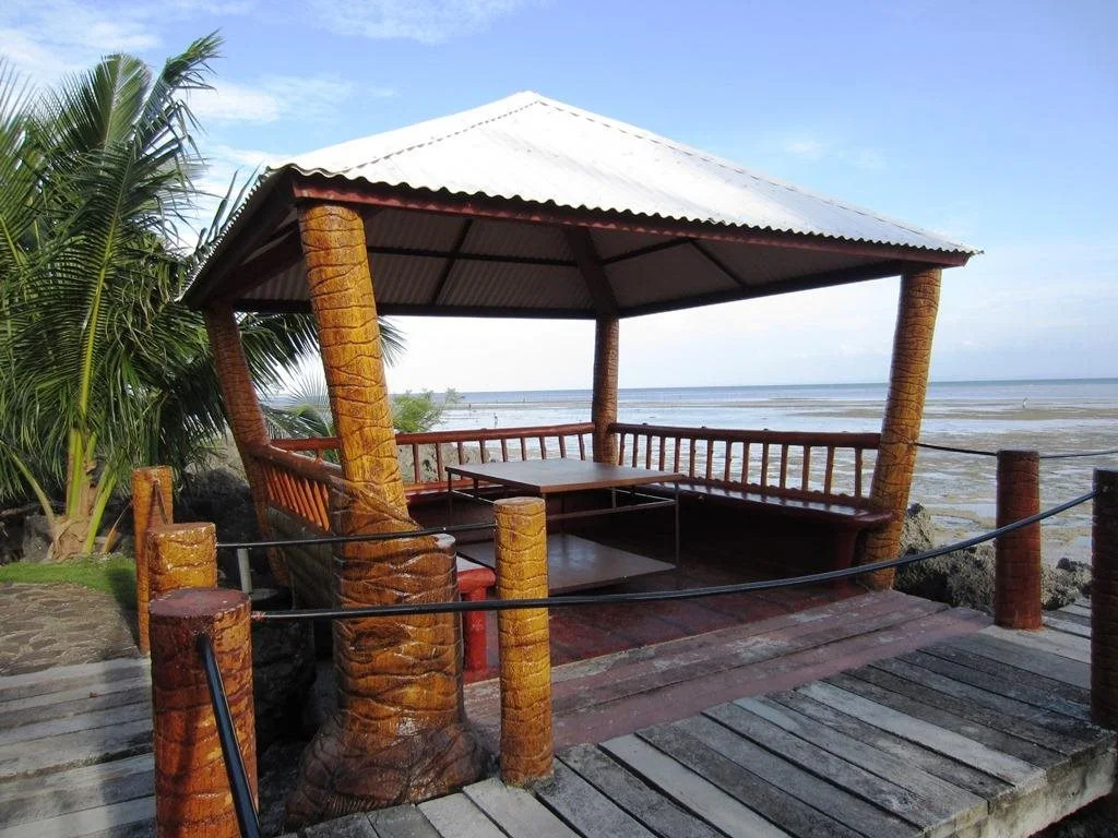 Maia's Beach Resort