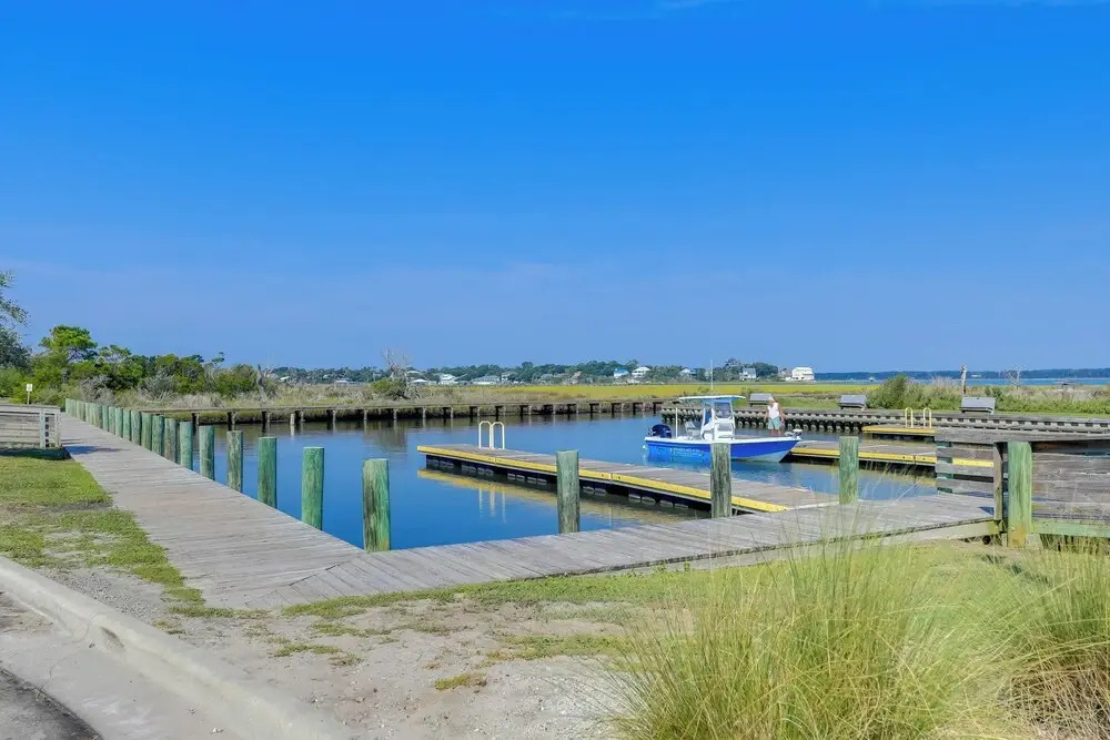 Emerald Isle Vacation Rental, Walk to Beach!