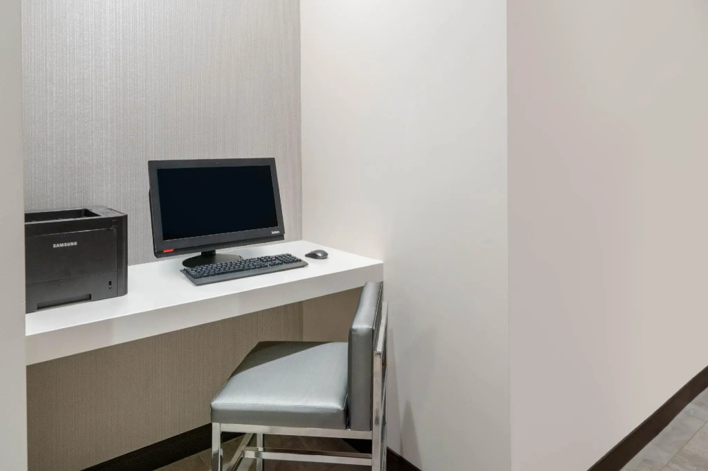 Hampton Inn by Hilton Nashville Airport Century Place