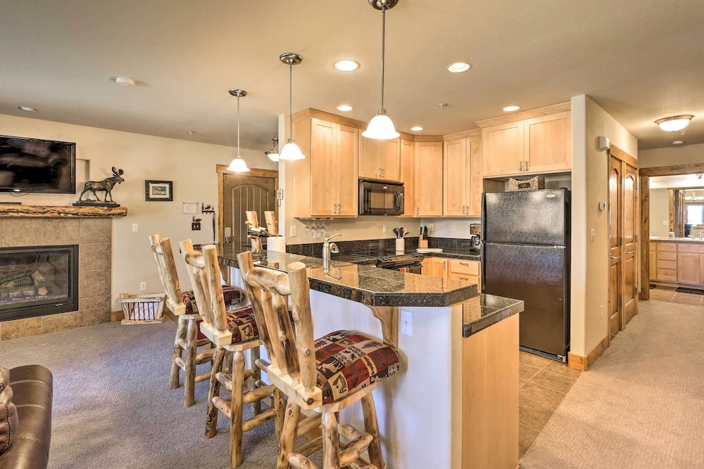 Peaceful Fraser Condo w/ Patio - by Hiking Trails!