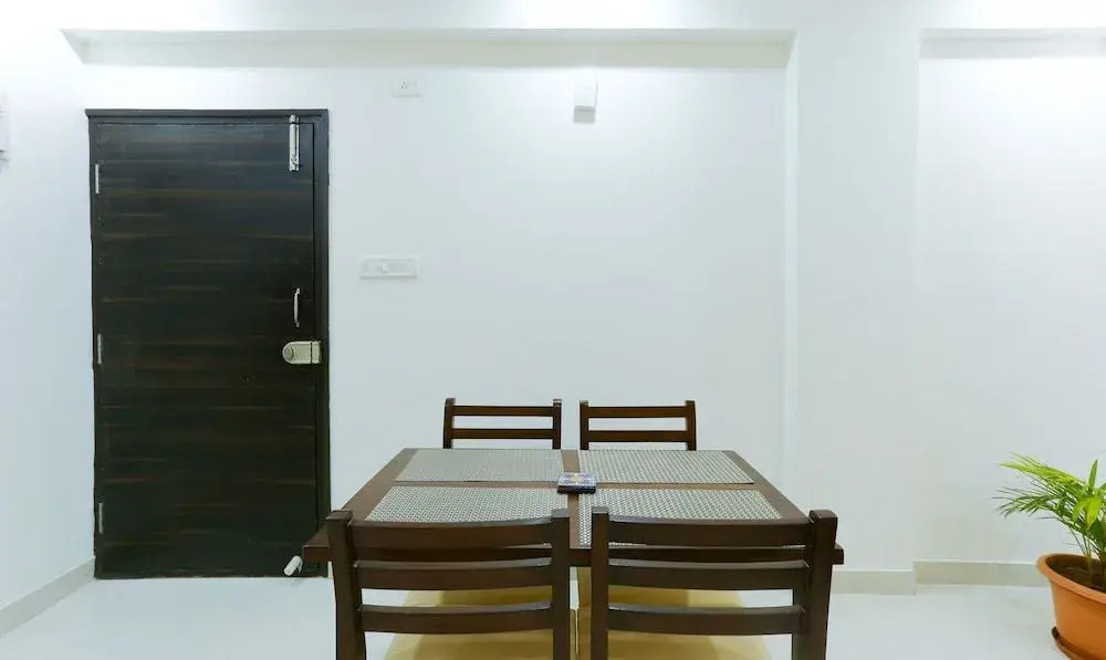 Itsy Hotels Worldtree Bellandur