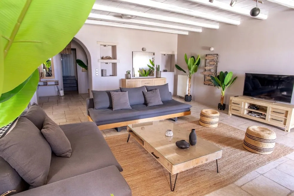 Luxury Villa Delphinus - AllParos Villas