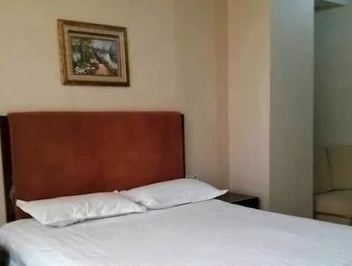 Wuhan 1 Plus 1 Hotel