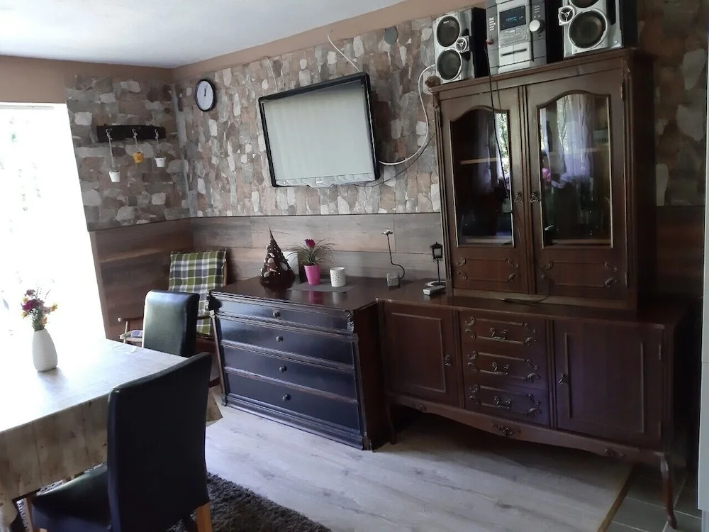 Holiday House Stipe