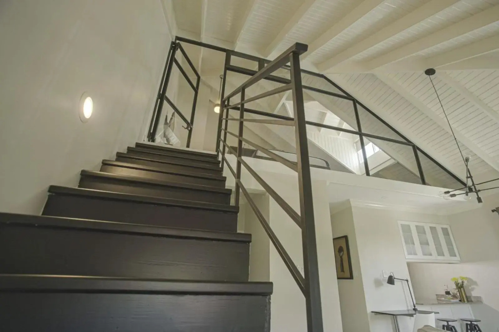 Choose To Be Happy at Eight - Eight Super Studio Apartments