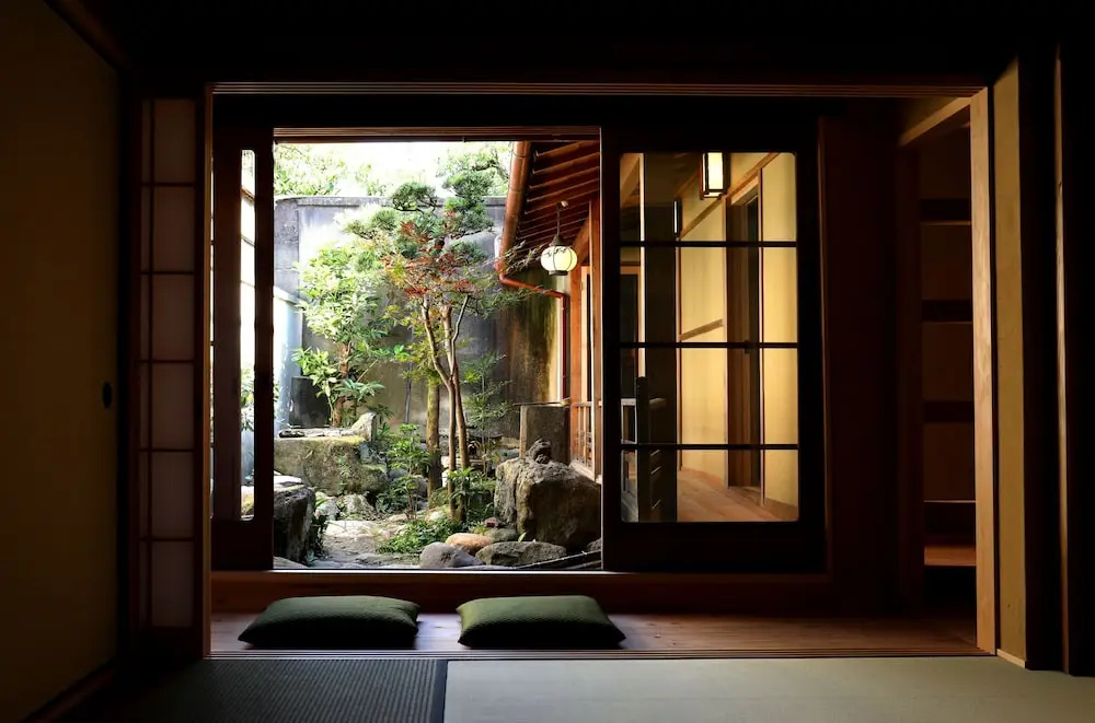 Traditional Guesthouse TONARI