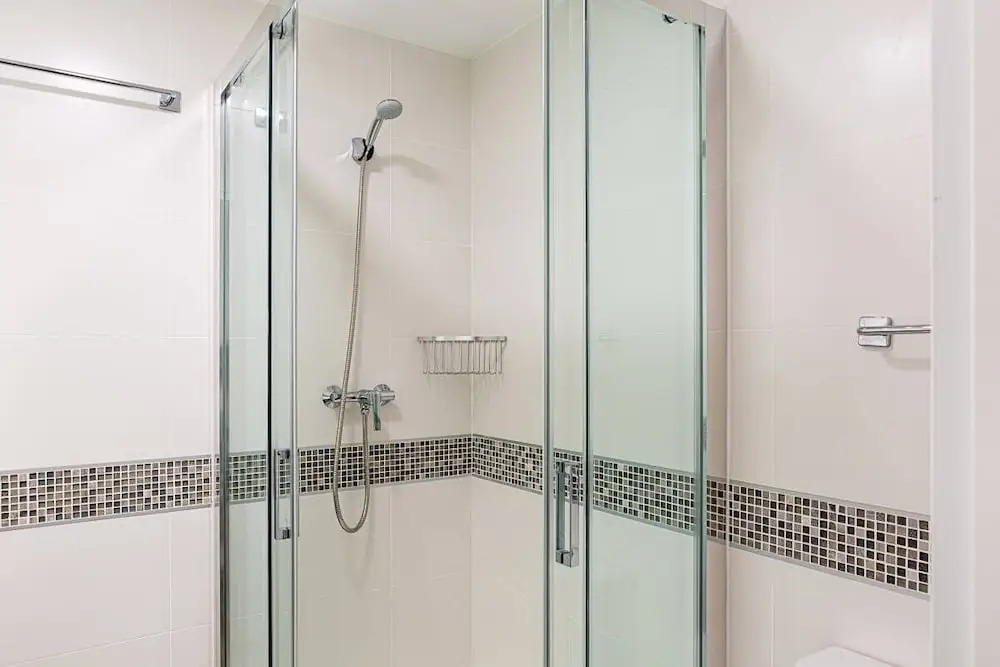 Two Bedroom Duplex for 9 in Hortaleza near Metro