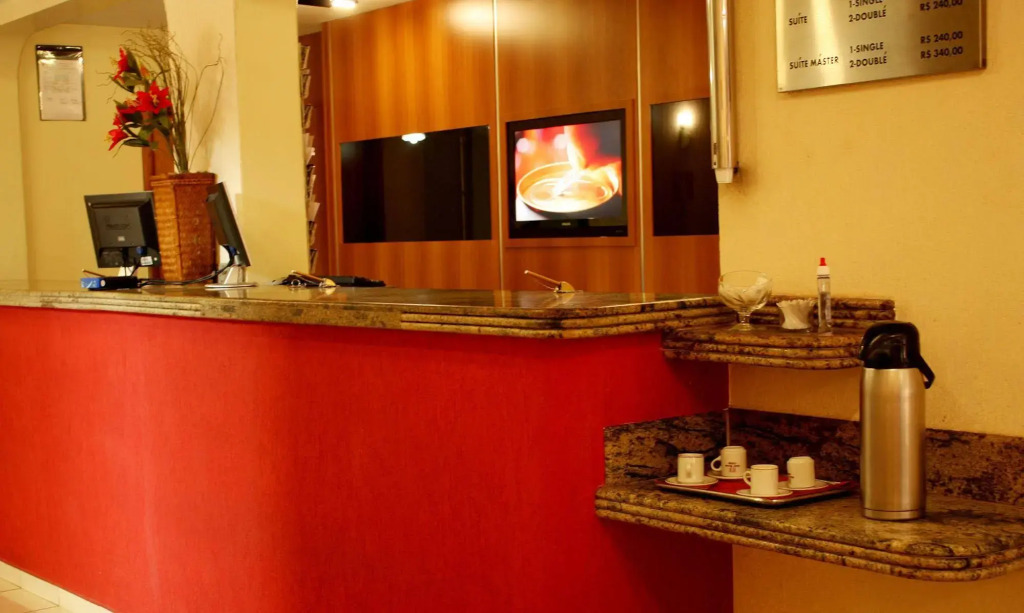 Hotel Bernal