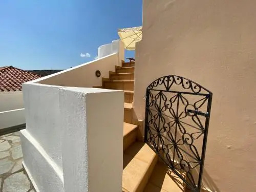 KARMI Apartments Stenies Andros